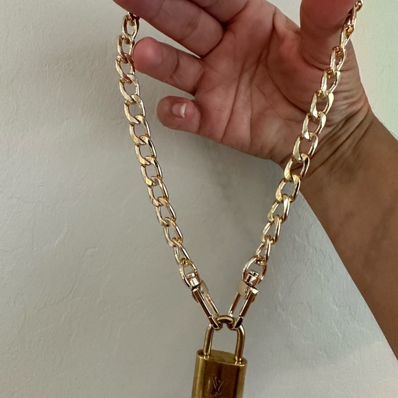 Louis Vuitton lock & key chain necklace  100% Authentic - Picture 9 of 13